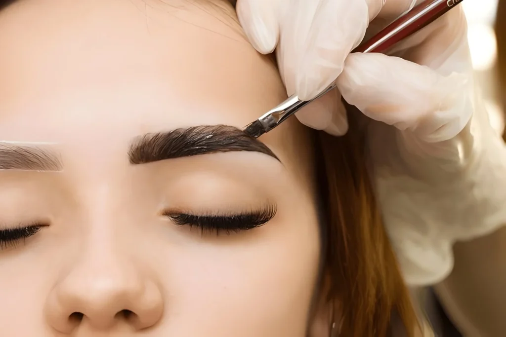 Henna Eyebrows for a Perfectly Polished Look